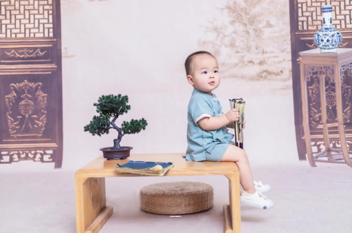 哈密孕妇肚子上的黑线